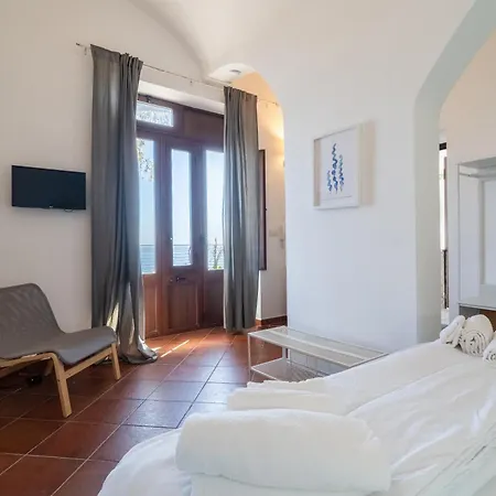 Casa Scala Guest house